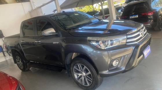 TOYOTA HILUX 2.8 SRV 4X4 CD 16V DIESEL 4P AUTOMÁTICO